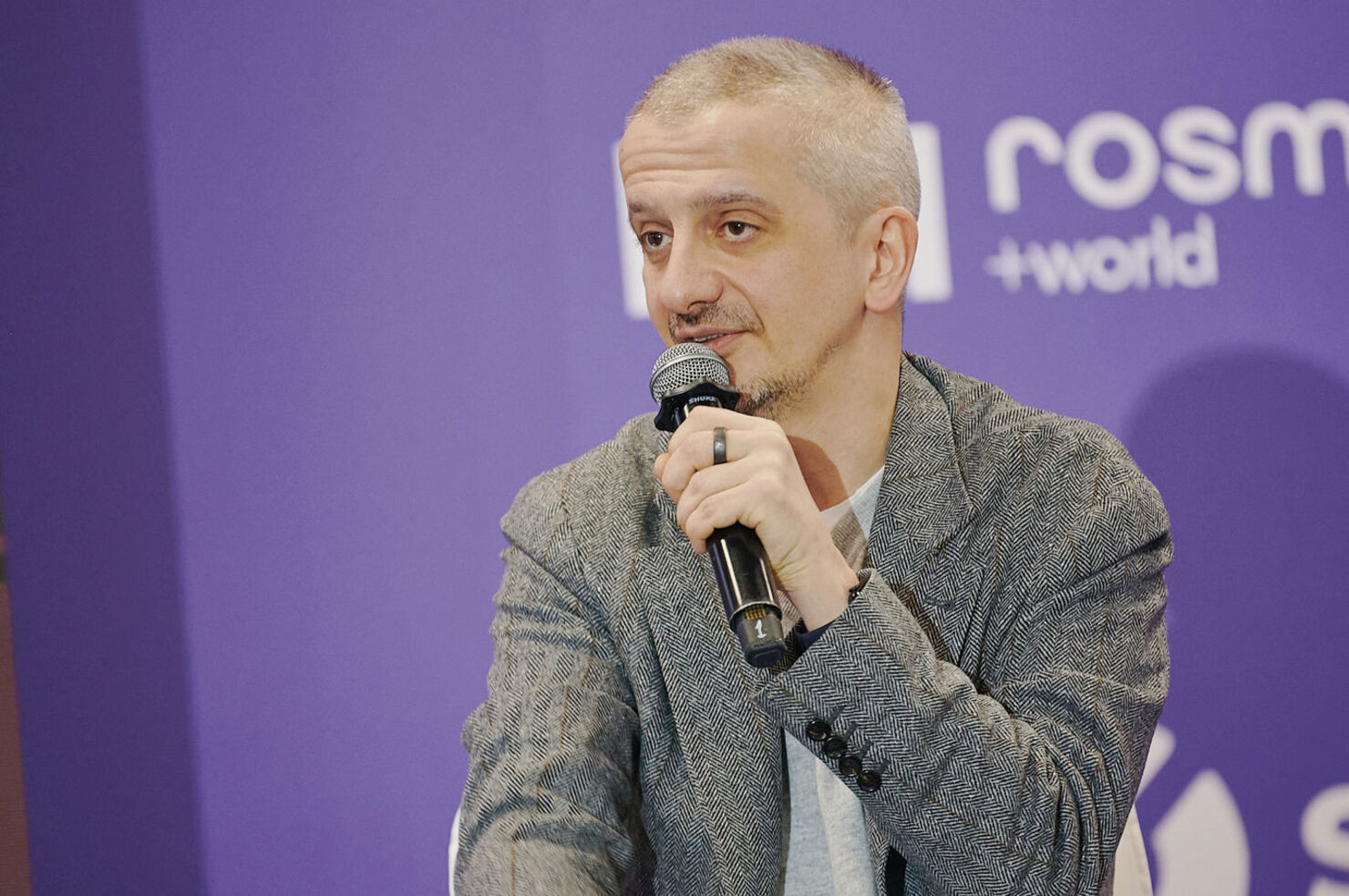 Режиссер Константин Богомолов провел творческую встречу на Всемирном фестивале молодёжи