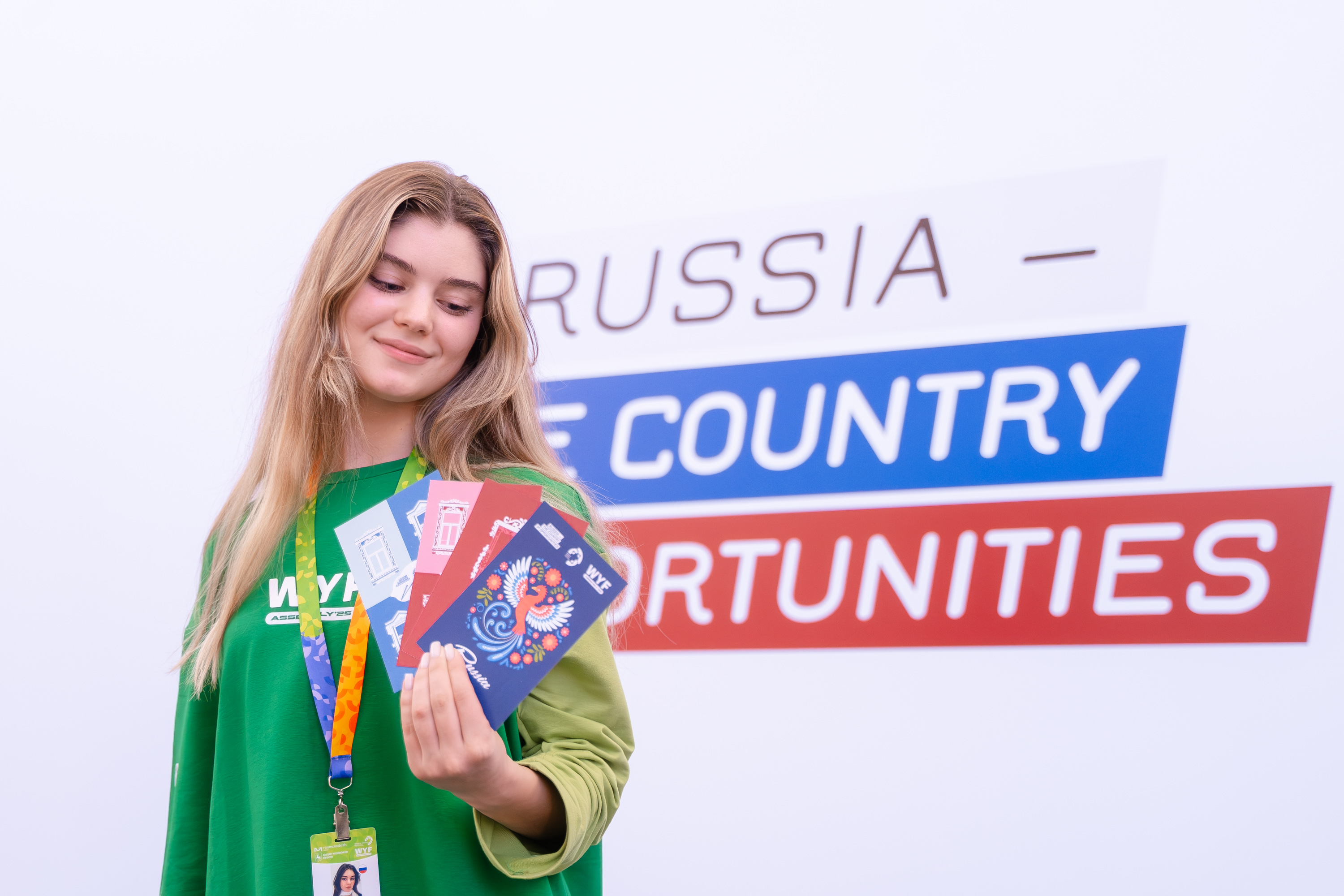 4000 живых приветов разлетятся по всей планете со стенда президентской платформы «Россия – страна возможностей» на Слёте ВФМ