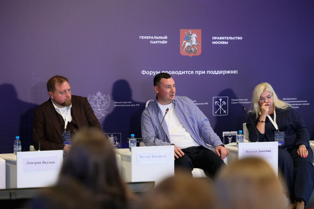 Роль университетов в синергии креативных индустрий и реальной экономики обсудили в Санкт-Петербурге